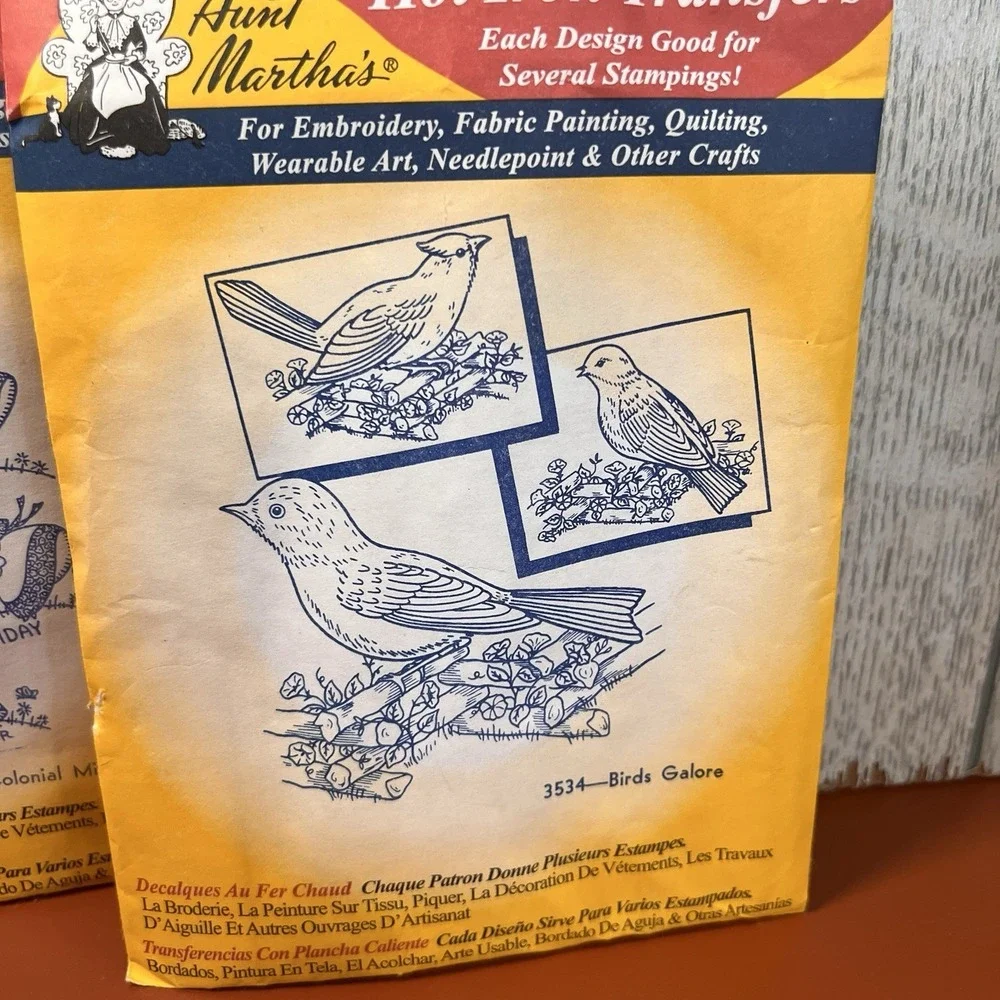 NIP 2 AUNT MARTHA Hot Iron Transfers #3534 #3216 Birds Galore Colonial Miss week